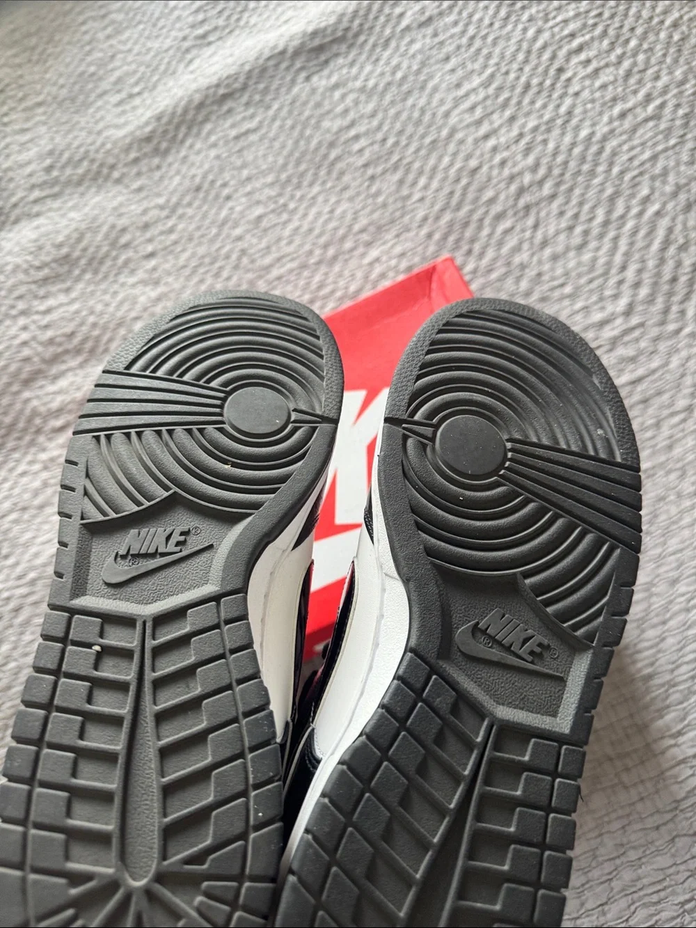 Nike Dunk Low SE World Champs Sneakers
